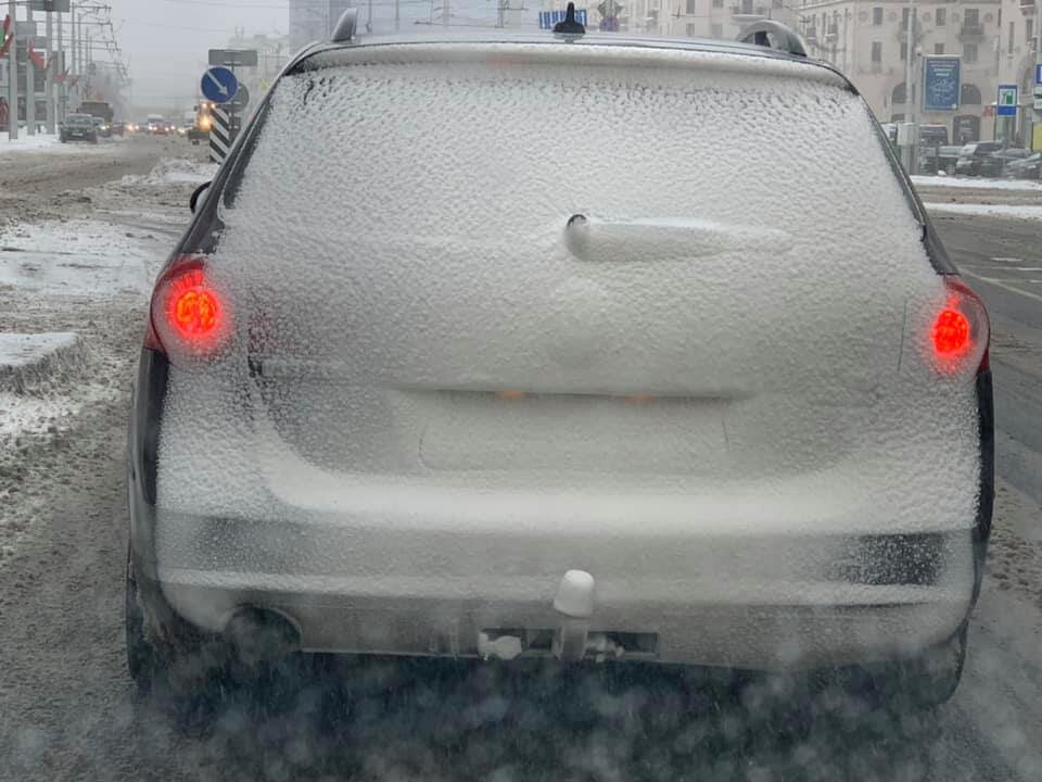 Можно ли мыть машину в минусовую погоду. Не вредно ли мыть машину в Мороз на мойке. Можно ли при минусовой температуре мыть машину на улице. Можно мыть машину в морозы