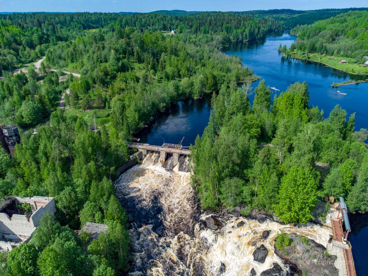 Цвета реки колорадо. Прекестулен норвегия. Лестница шайтан мердвен. Исключительное место. Фабрика в лесу.