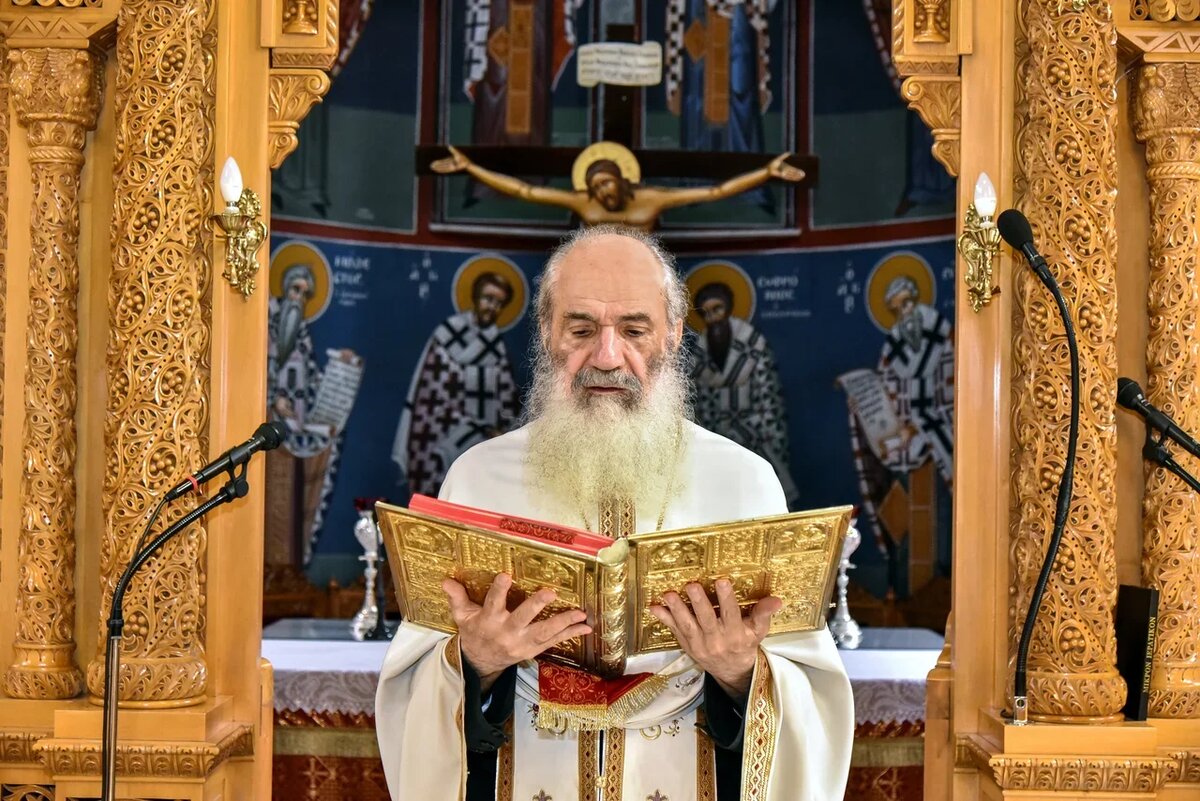 Архимандрит Епифаний Хаджиянгу, автор пятитомника "Символ веры. Осмысление" и "Толкования на Нагорную проповедь"