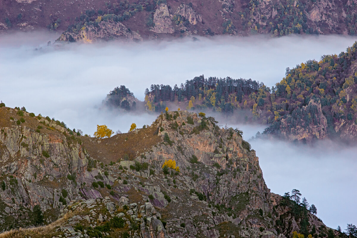 Облака в ущельях у Кисловодска  