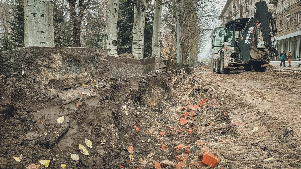     В Волгограде рост тарифов ЖКХ произойдет на 9%. Кроме этой новости, волгоградцев возмутило перекладывание плитки в центре города и обрушение перекрытия в строящейся школе. Издание «НовостиВолгограда.ру» предлагает обзор наиболее важных событий с 21 по 27 ноября 2022 года.