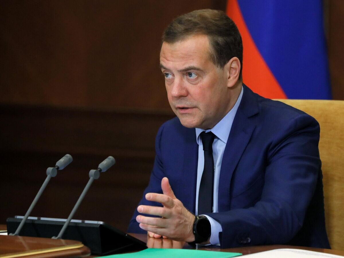    Председатель "Единой России", заместитель председателя Совета безопасности РФ Дмитрий Медведев проводит совещание© РИА Новости / Юлия Зырянова