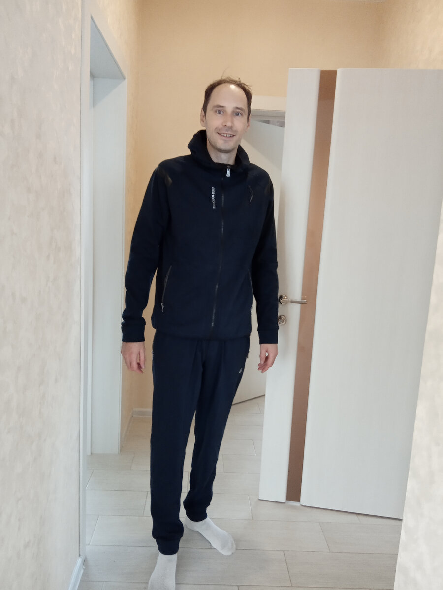 "Блииин... смотри что тут", - "Да тут у вас дверь кривая! Вон сами ...