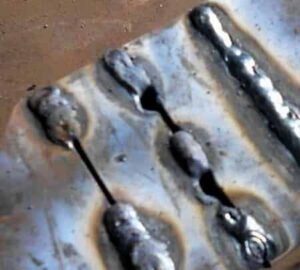 Прожгли профильную трубу — как быстро заварить дыру?