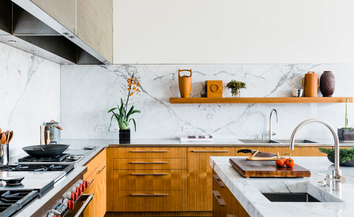 Кухонные фартуки под мрамор в интерьере. Галерея №1