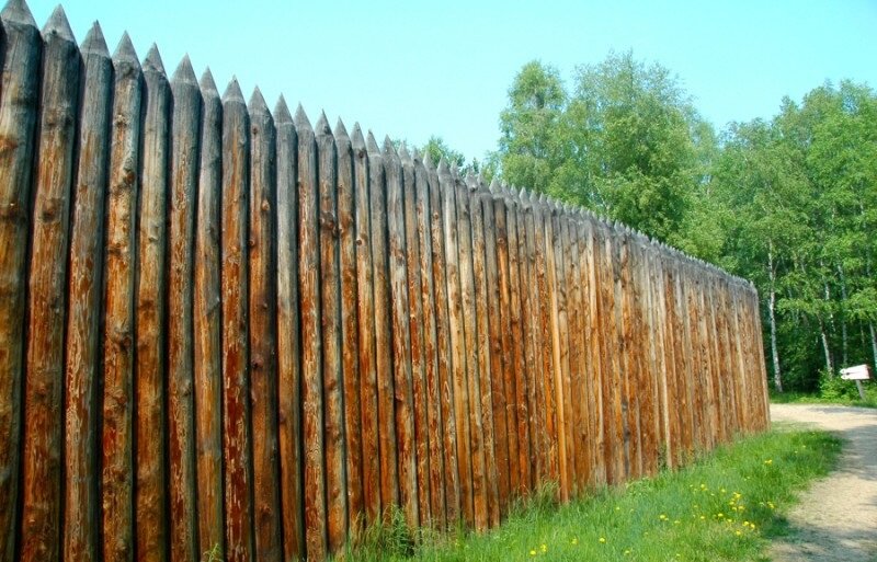 Классический забор-тын
