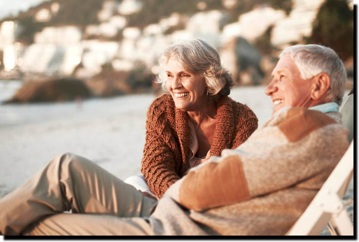 Пенсионеры на море