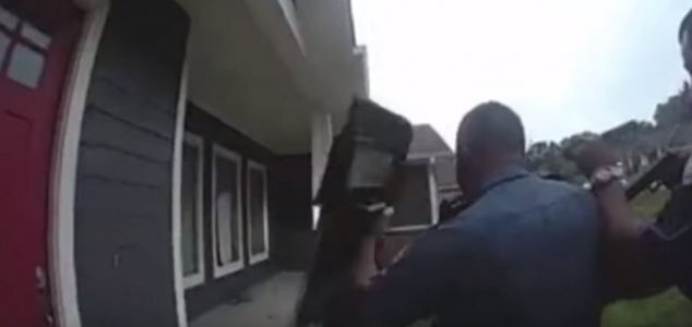 Техасские Полицейские столкнулись лицом к лицу с довольно необычным подозреваемым.