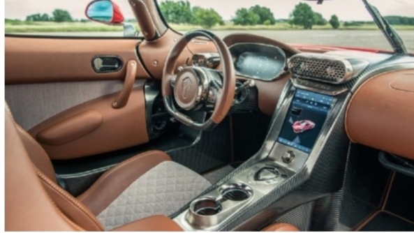 Интерьер Koenigsegg Regera