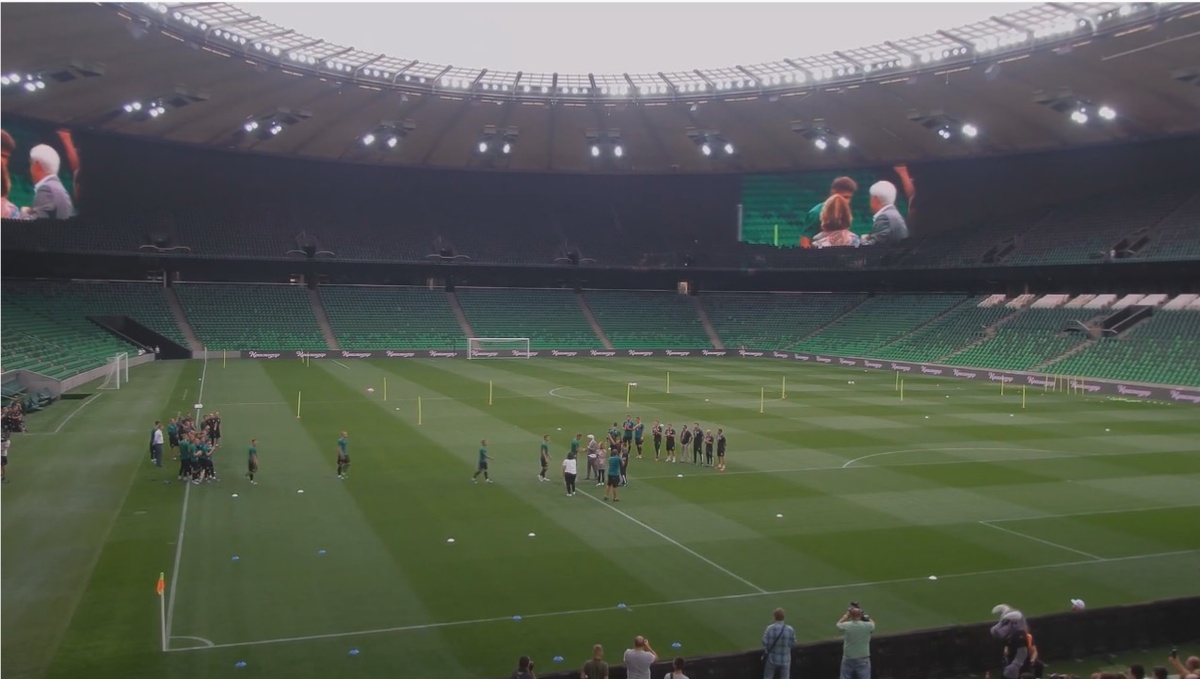 Открытая тренировка футбольного клуба Краснодар на стадионе