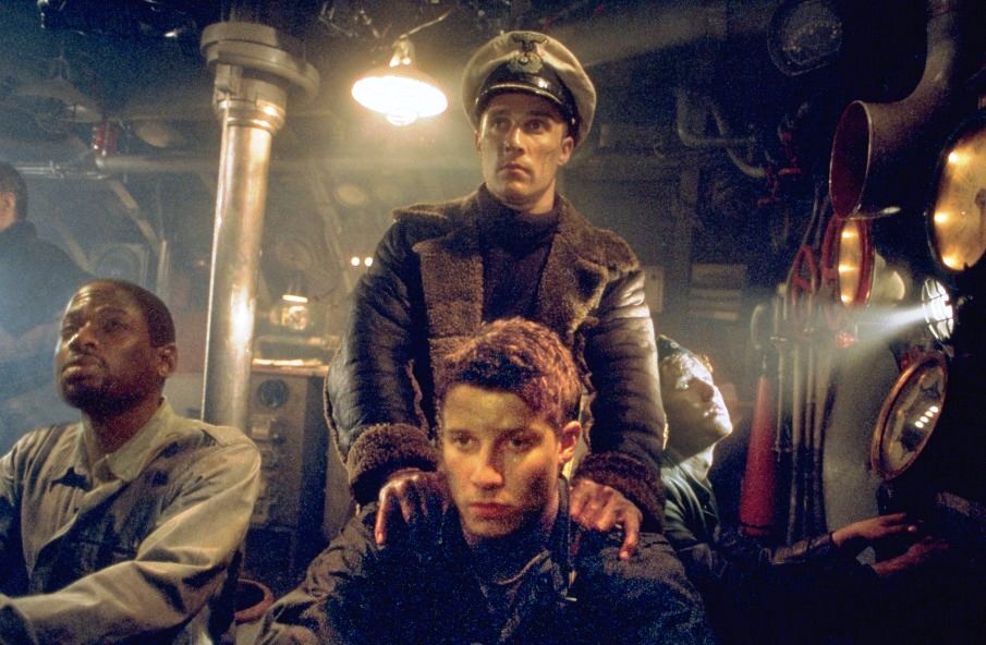 Кадр из фильма "Ю-571"