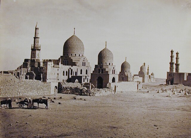 Будущая Аль-Карафа: дальше только пустыня. Пока еще она не стала кровом для египетской бедноты