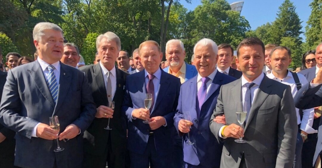 День незалежности. И только один пьет в Ростове горькую.