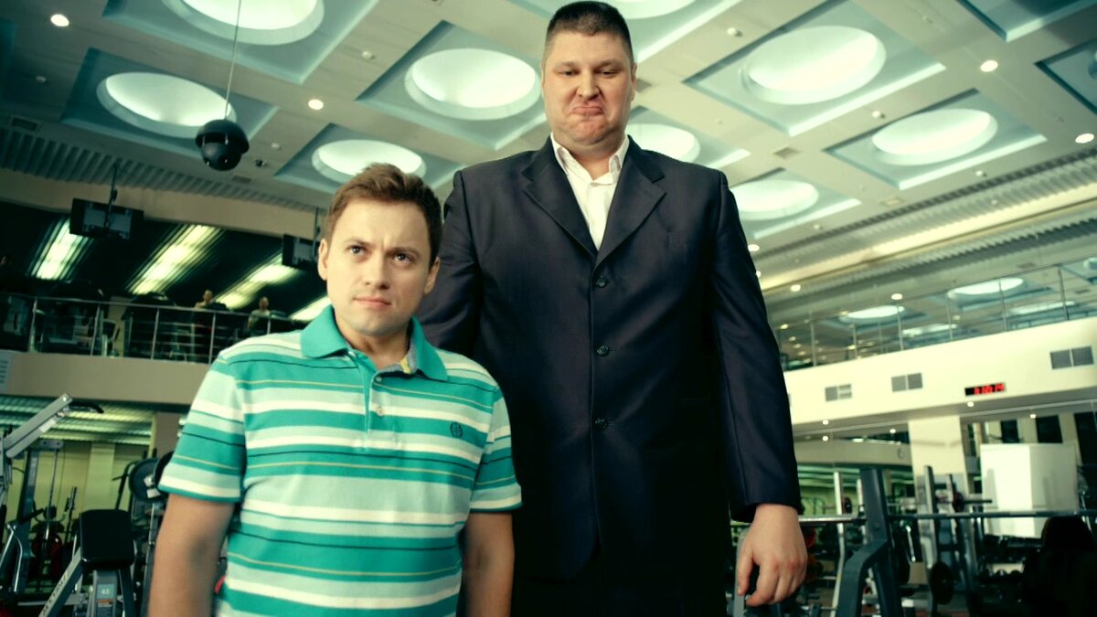 кадр из сериала "СашаТаня"