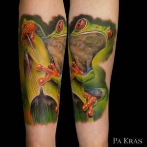 Татуировка зелёной лягушки