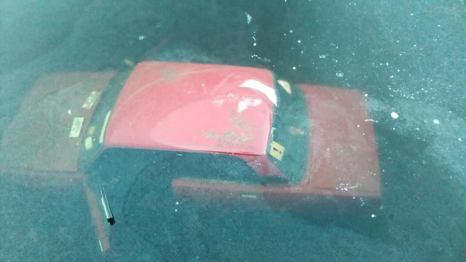 действия водителя при падении автомобиля в воду