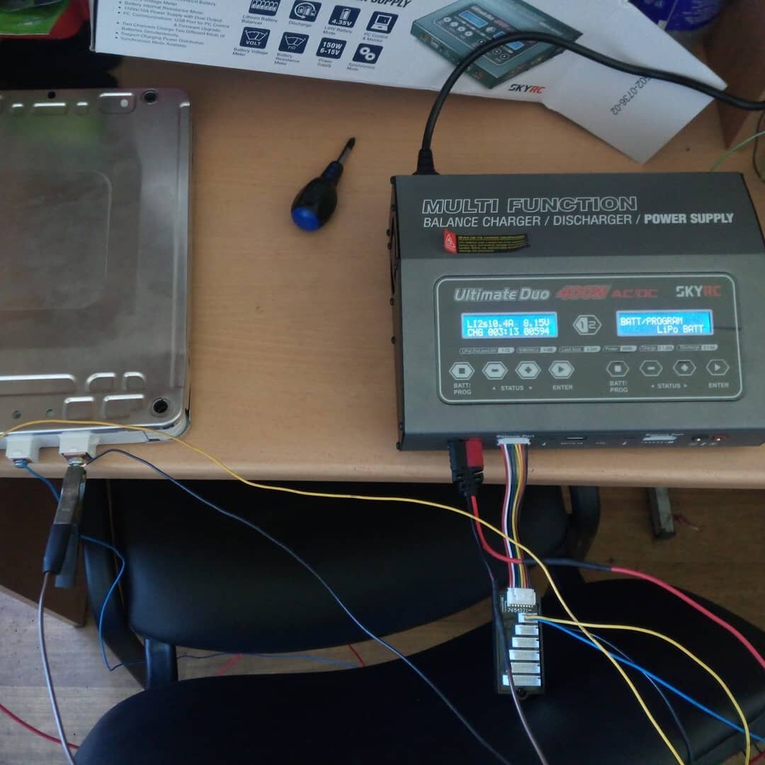 Модуль и зарядное устройство