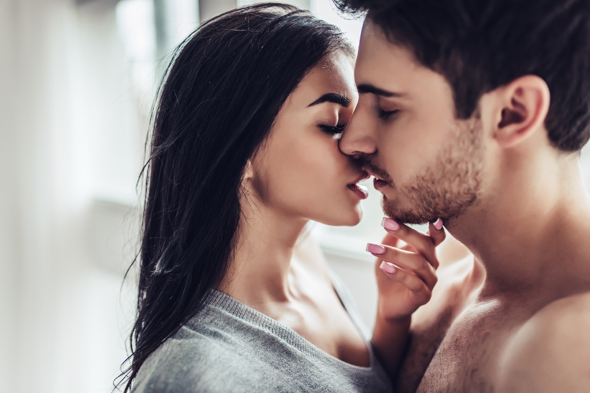 Любовь не может обойтись без страсти, а страсть без любви