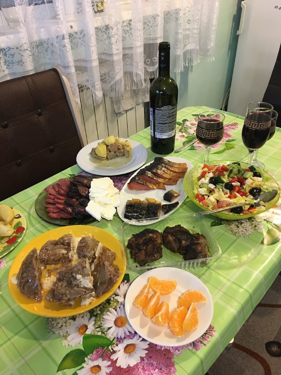 Угощали грузинским вином