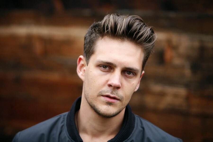 Милош Бикович