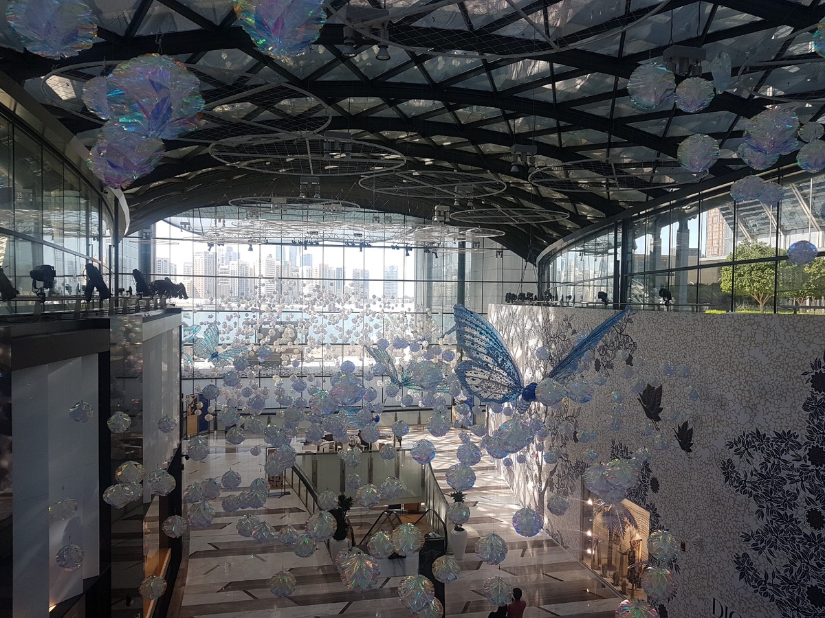 Набережная около Galleria