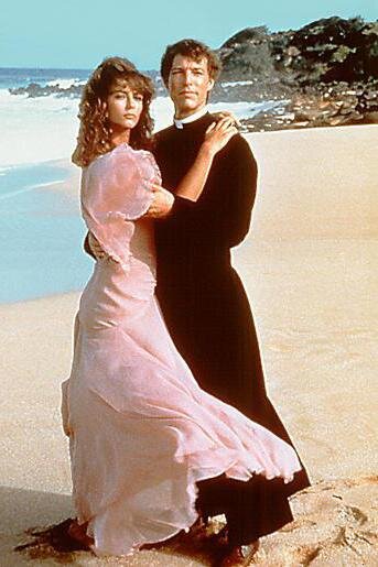 Кадр из фильма "Поющие в терновнике"