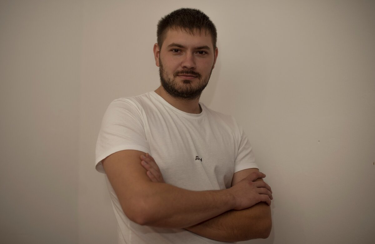 автор)