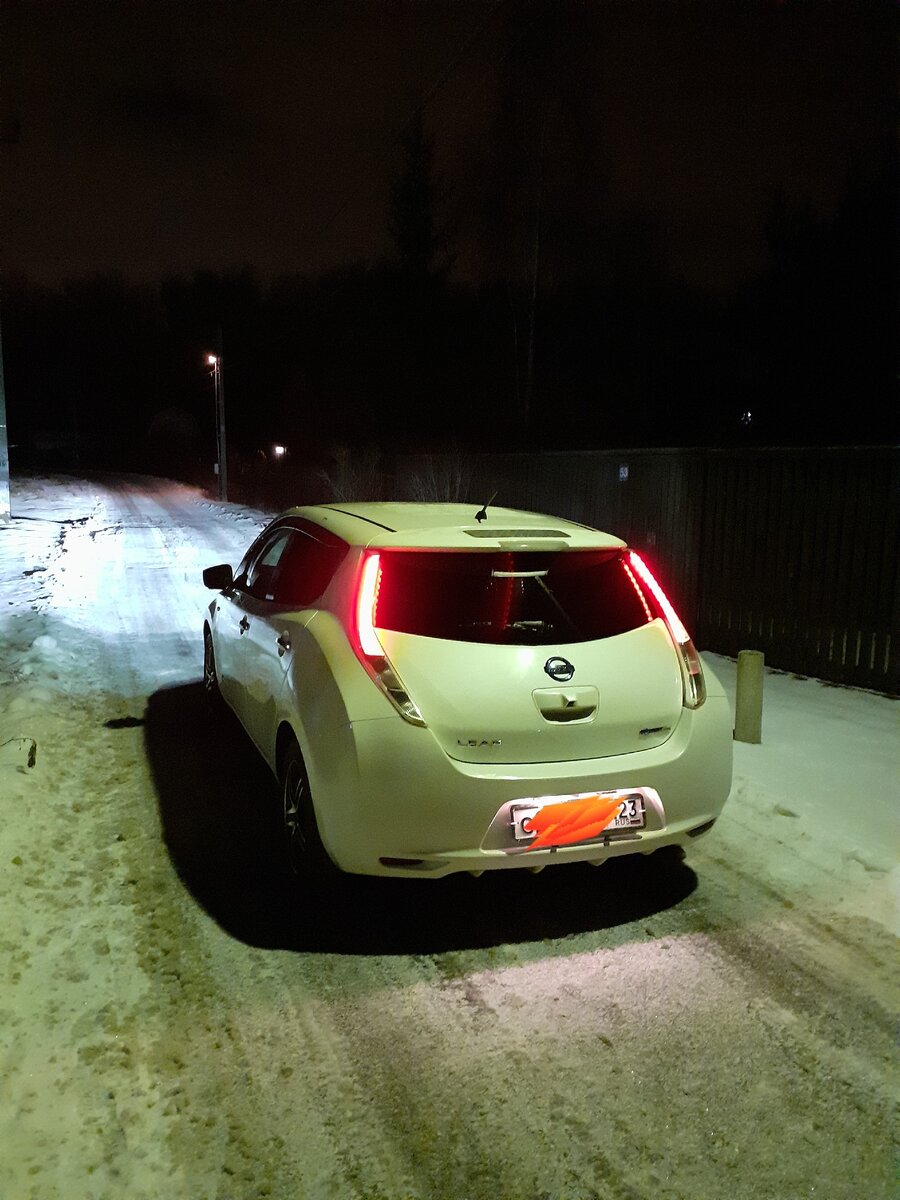 После Японии машинка попала в солнечный Краснодарский край, ну, а потом, ко мне. Фото автора.