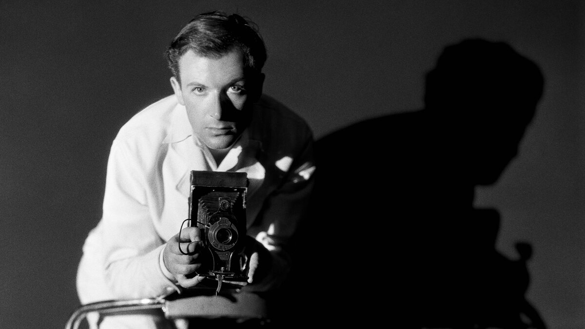 кадр из к/ф "С любовью, Сесил"