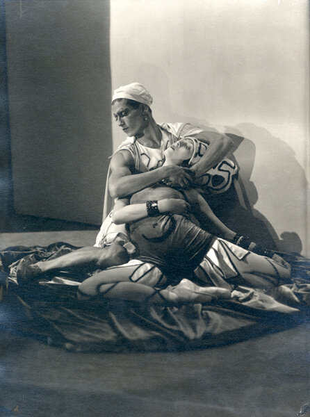 "Блудный сын". Фелия Дубровская и Серж Лифарь. Фото из интернета