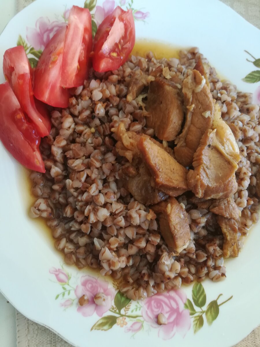 Китайцы, наверное, удивятся, что это мясо мы едим не только с рисом.