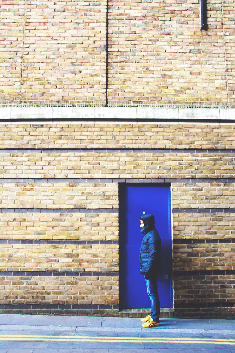 Мое развитие становилось. Я так боюсь совершить ошибку, что готов ночевать на работе, чтобы только меня не уволили. 