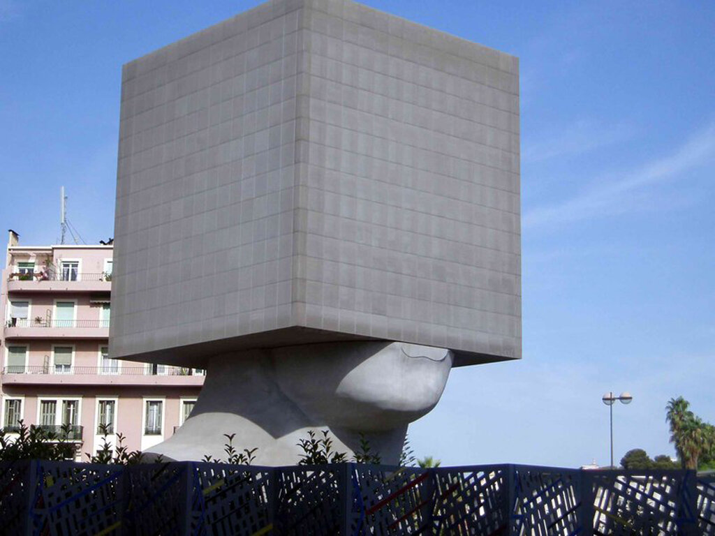 Cube head