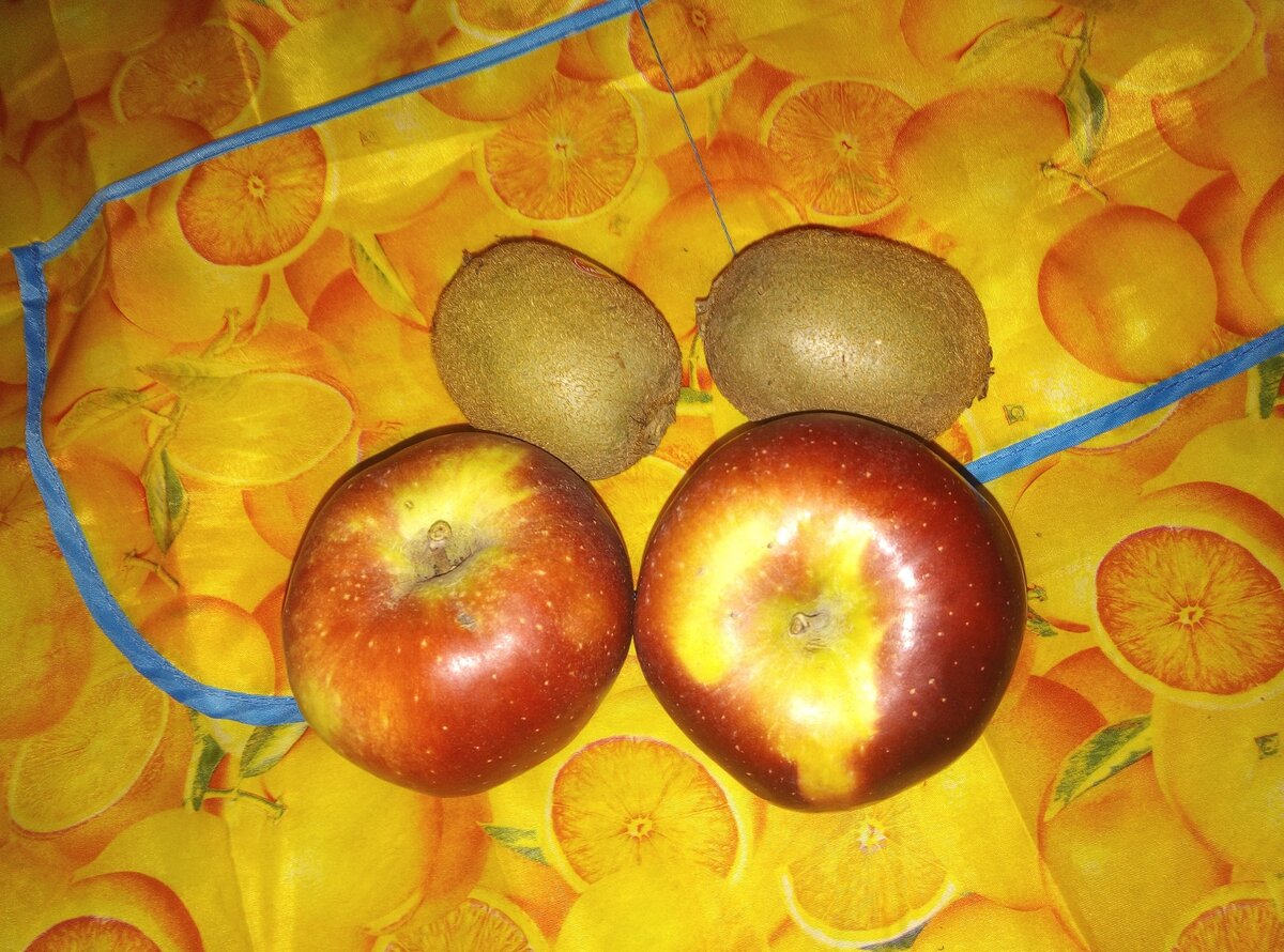 Фрукты в салат Изумруд.