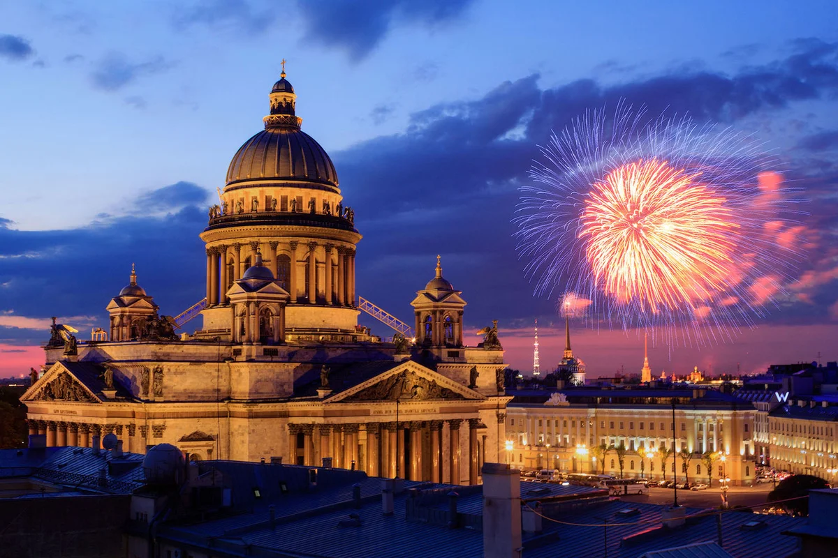 День рождения спб. Санкт-Петербург. Салют Победы Санкт-Петербург. Исаакиевский собор салют. День города Санкт-Петербурга.