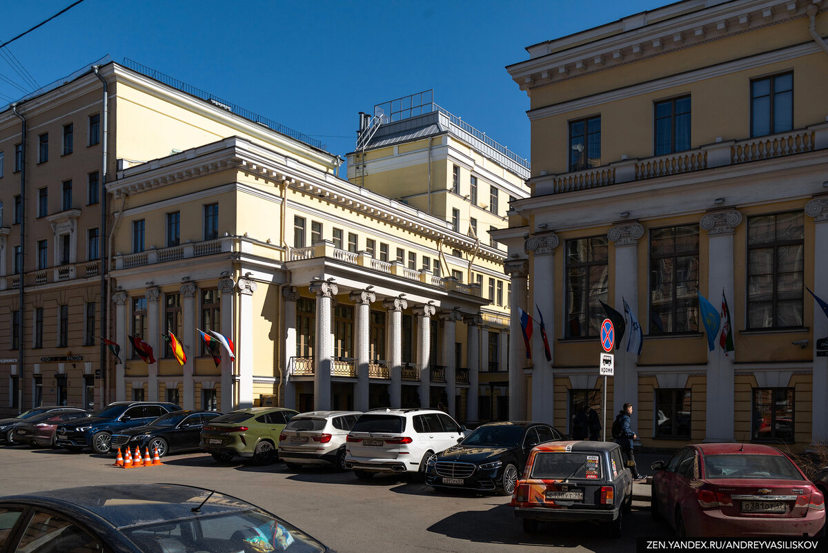 Из Ленинграда в Санкт-Петербург. 9 фотографий города, сделанных с одной  точки при СССР и в наше время | Путешествия и всего по чуть-чуть | Дзен