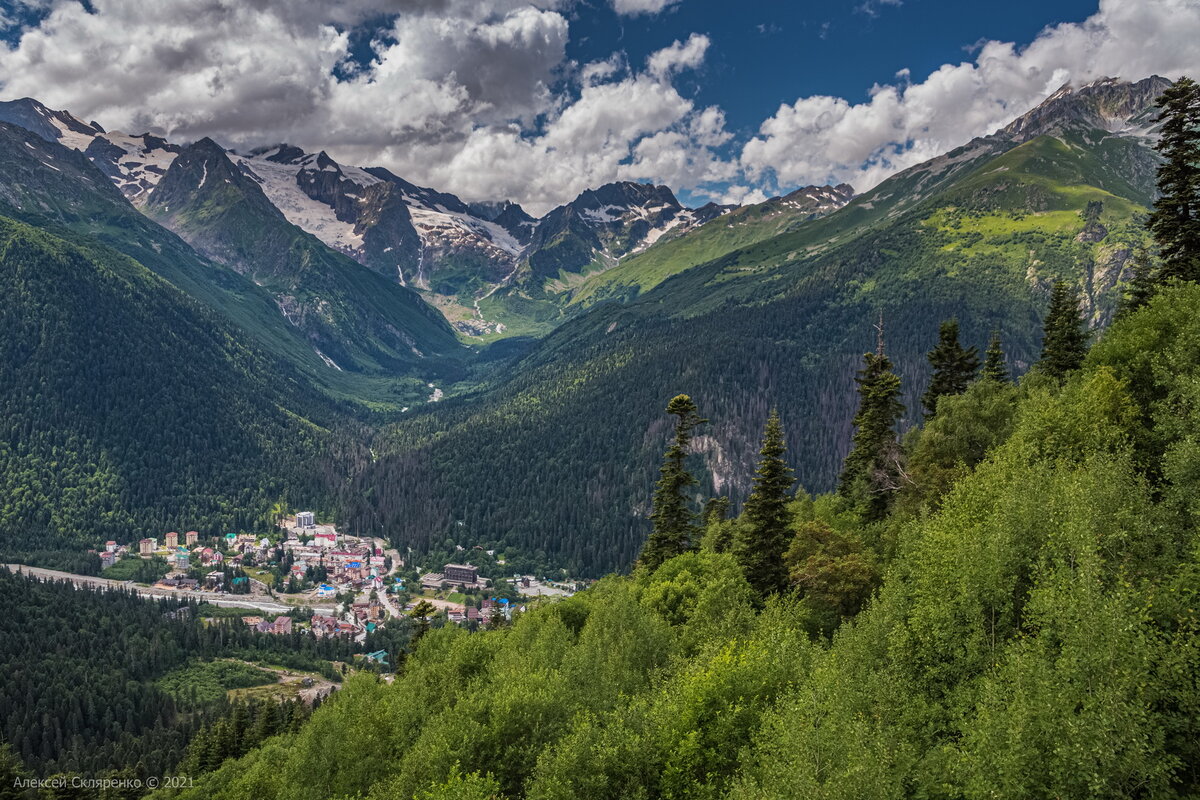 Домбай фото поселка летом