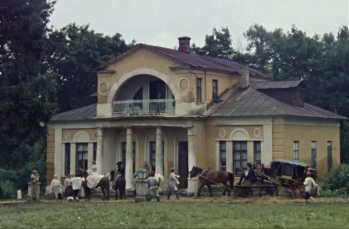 В советское время здесь снимали фильмы, а теперь старинные усадьбы  заброшены | Путешествия с фотокамерой | Дзен