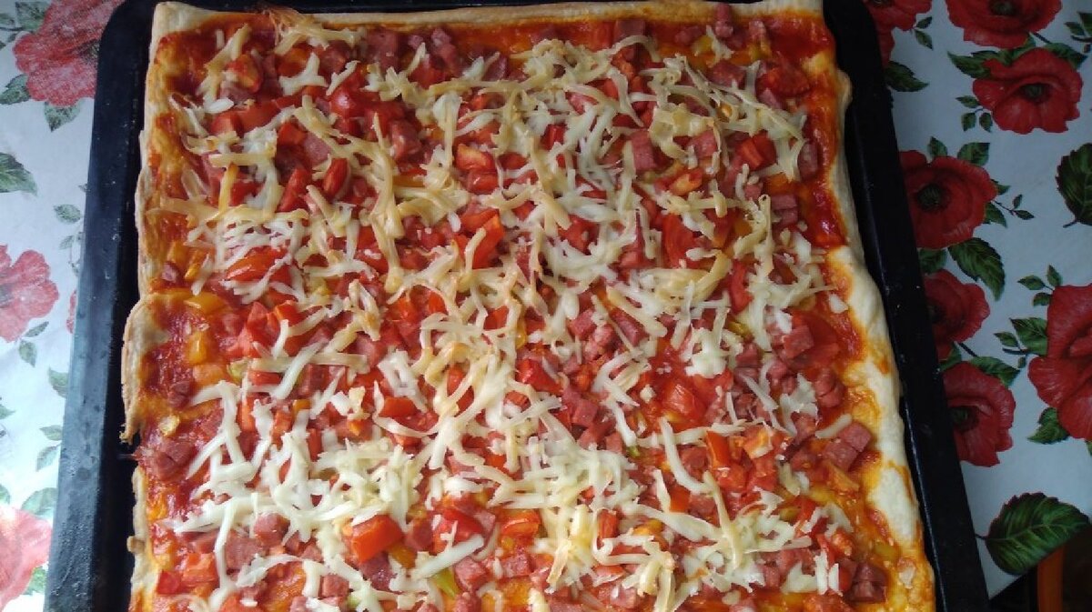рецепт домашней пиццы без дрожжей в духовке с колбасой и сыром и помидорами фото 70