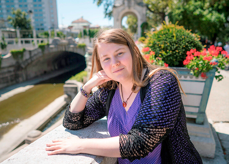 В марте 1998 года Наташу Кампуш похитил 36-летний Вольфганг Приклопиль. Ей было 10 лет и до своего совершеннолетия Наташа жила в подземном бункере, прежде чем ей удалось бежать.-8