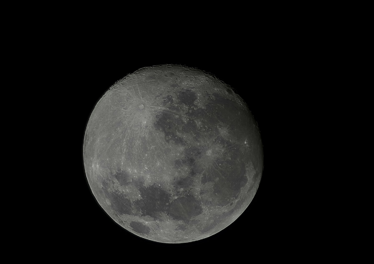 Луна, фото автора статьи.