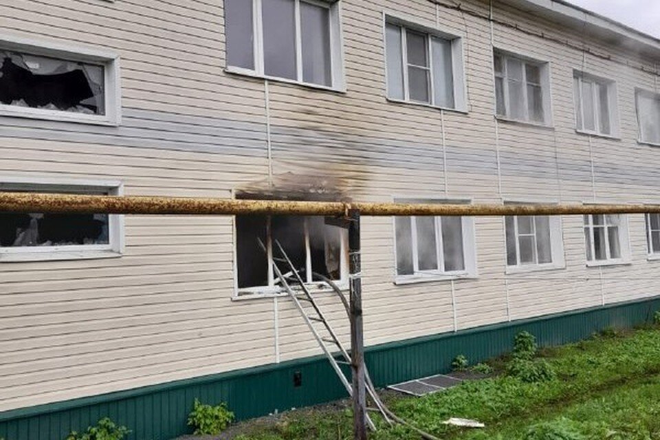     Пожар в поселке Добринка Липецкой области  Пресс-служба ГУ МЧС Липецкой области.