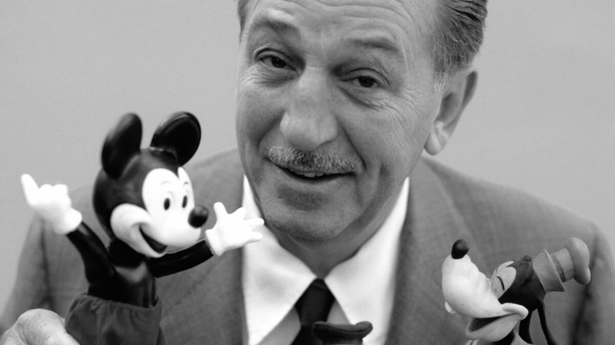 Уолт Дисней - выдающийся талантливый человек всех времен.