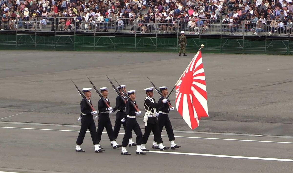Фото с Японского военного парада 2018