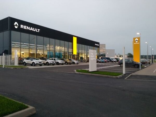 остальные модели так не посмотрел всю голову вскружили в итоге убежал от туда. Но как-нибудь все же наведаюсь к ним хочется коле ос пощупать.