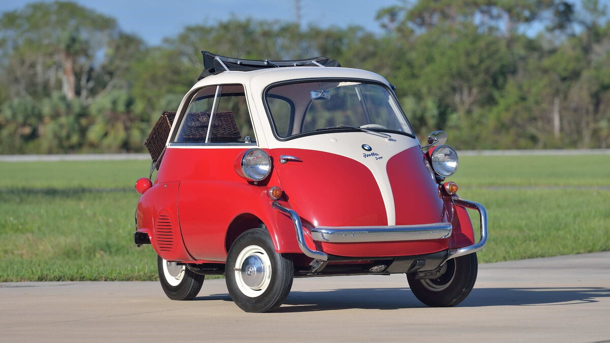 Какая модель спасла БМВ из кризиса? 13 лошадиных сил и всего одна дверь! BMW  Isetta | _Аvtomobilchik_ | Дзен