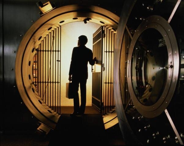 фото: https://www.sunhome.ru/foto/seif-bank.html