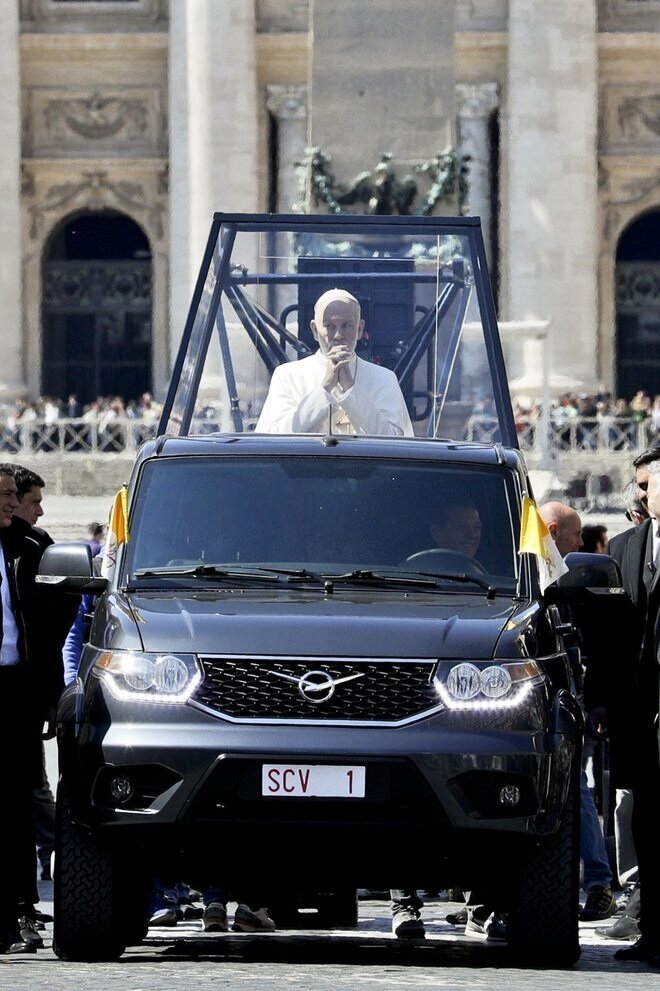 УАЗ в качестве Папамобиля