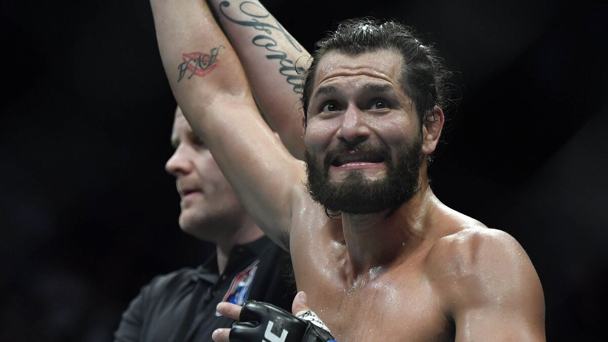 Хорхе Масвидаль после победы над Дарреном Тиллом.