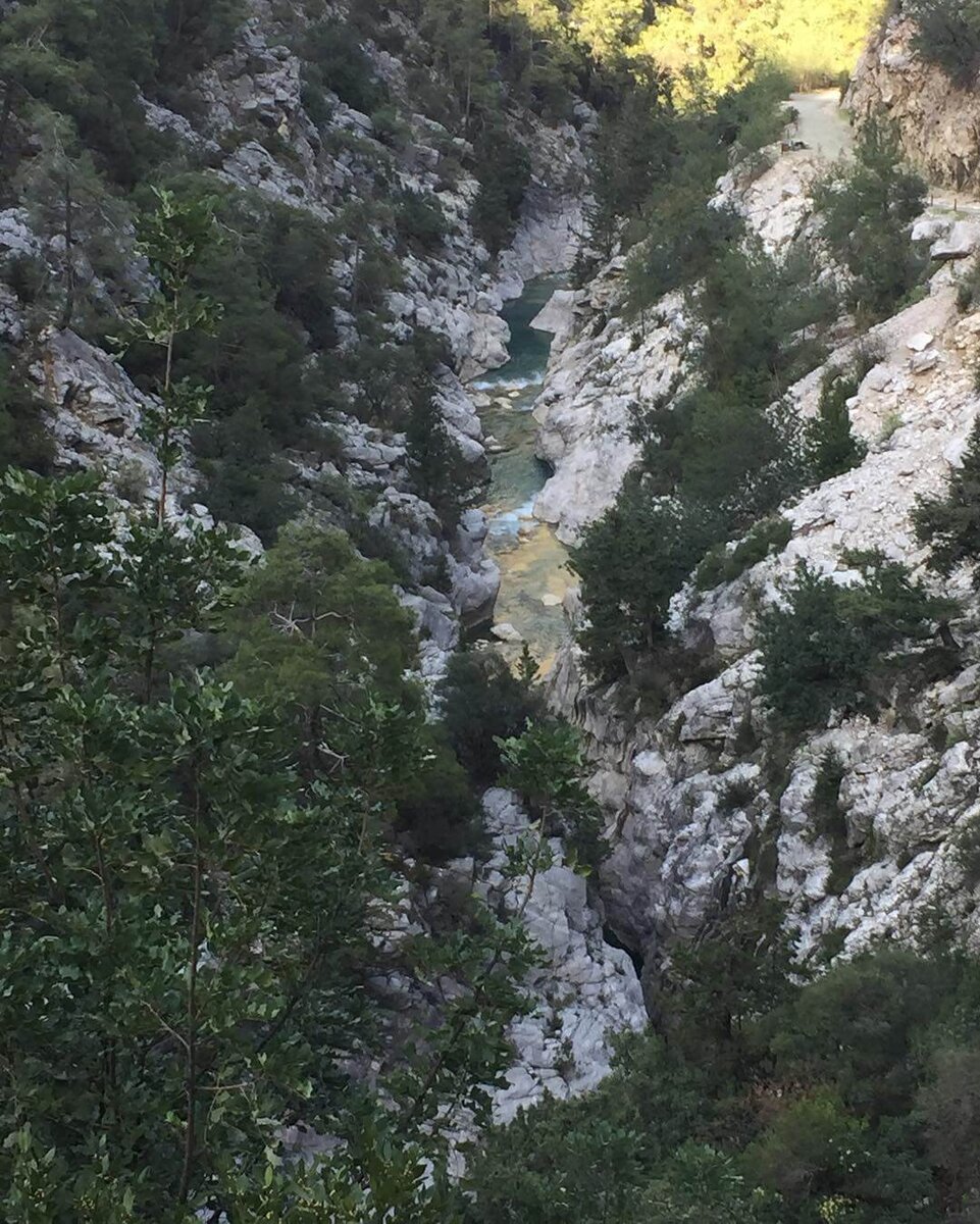 Каньон Гейнюк висячий камень